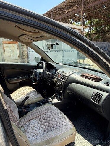 Nissan Sunny-7