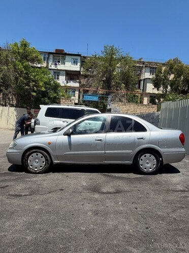 Nissan Sunny-4