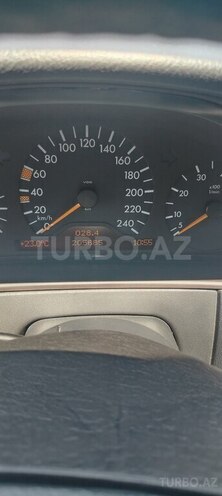 Mercedes E 240-8