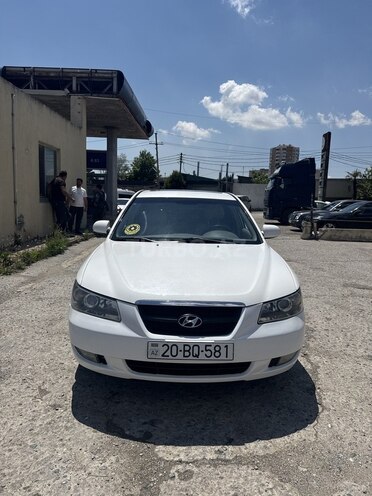 Hyundai Sonata-1