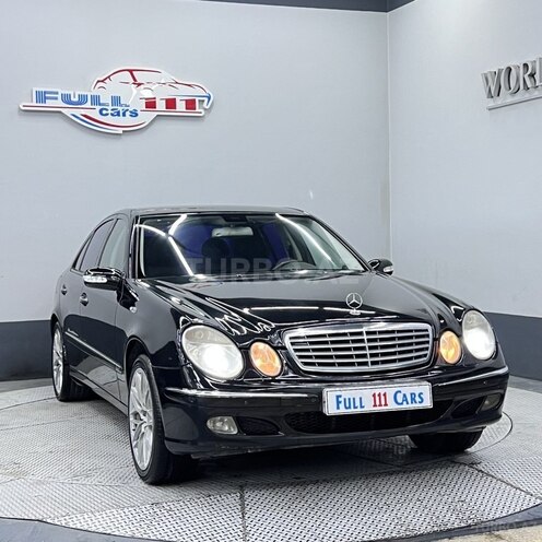 Mercedes E 220-1