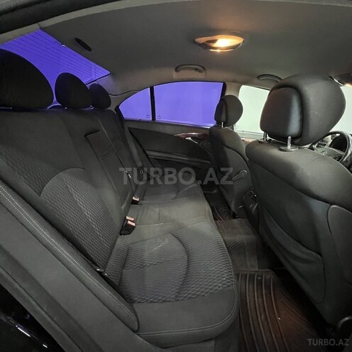 Mercedes E 220-10