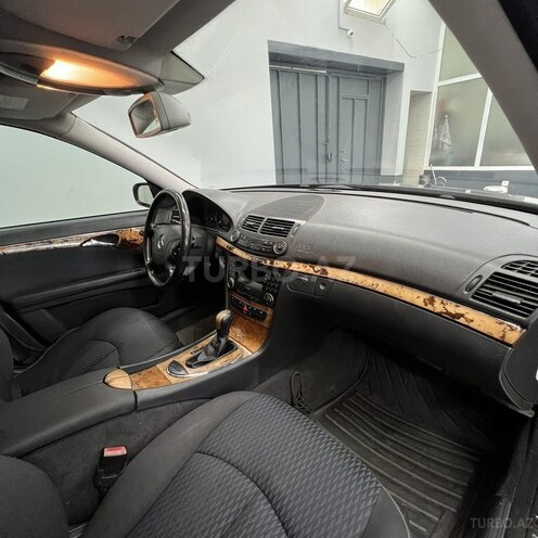Mercedes E 220-9