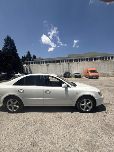 Hyundai Sonata-3
