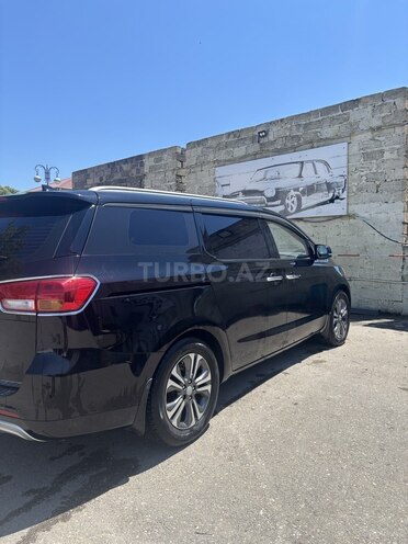 Kia Carnival-6