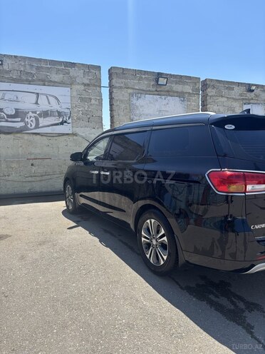 Kia Carnival-7
