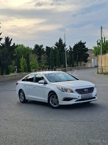 Hyundai Sonata-1