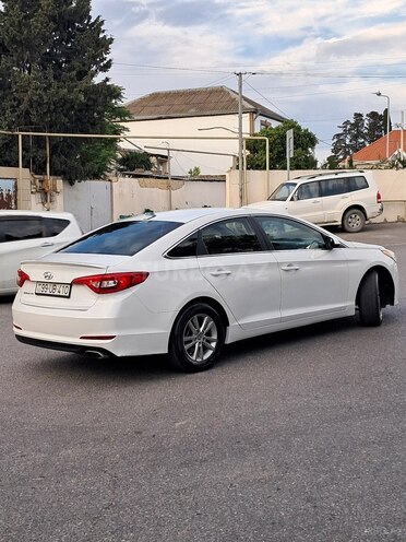Hyundai Sonata-2