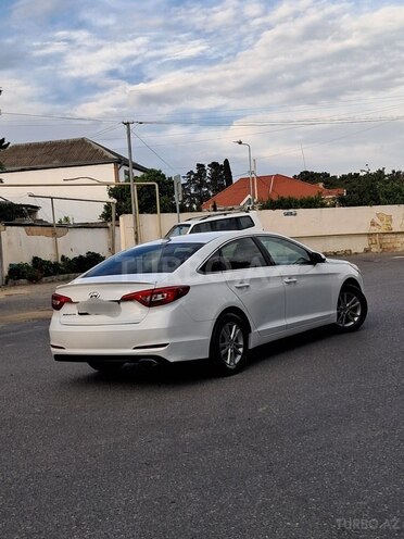 Hyundai Sonata-5