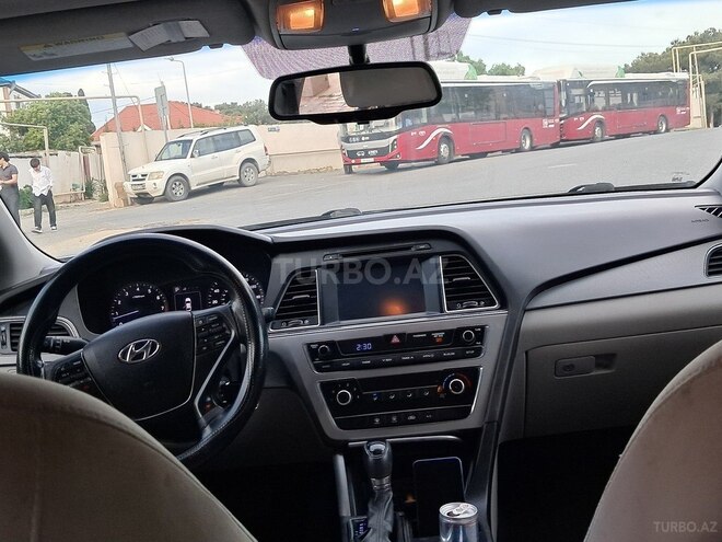 Hyundai Sonata-10