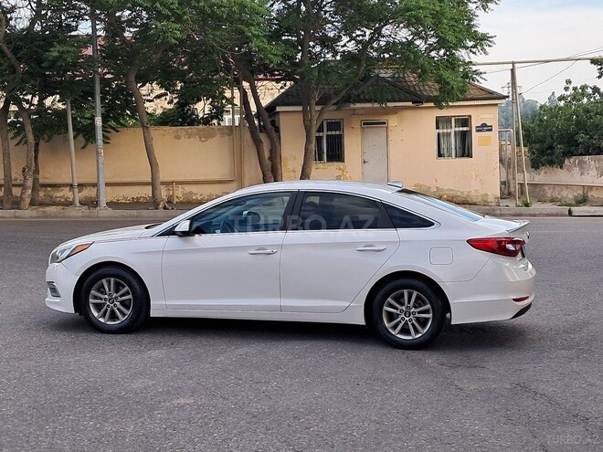 Hyundai Sonata-18