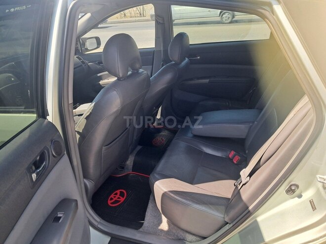 Toyota Prius-6