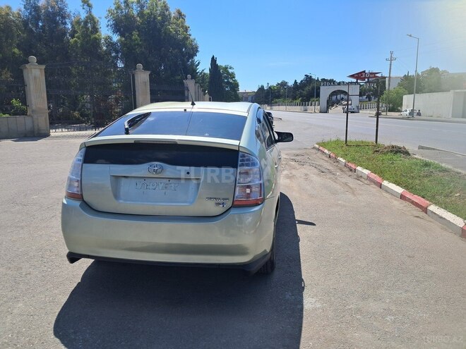 Toyota Prius-3