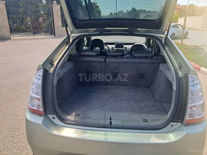 Toyota Prius-9