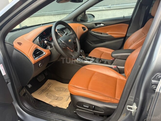Chevrolet Cruze-10