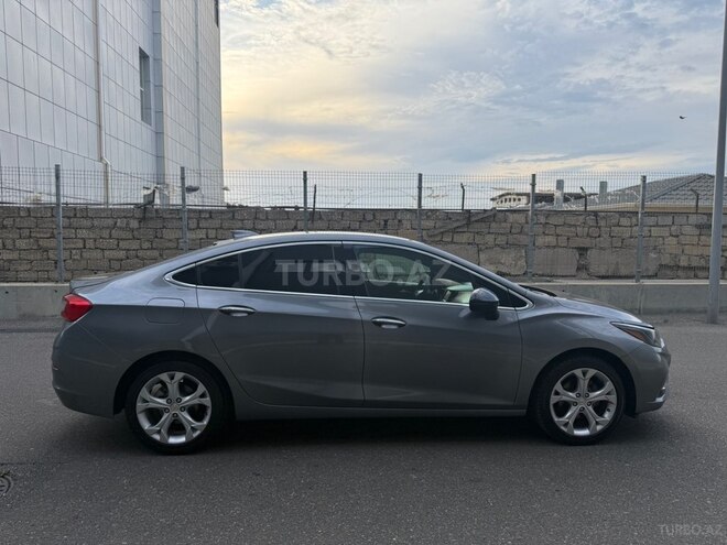 Chevrolet Cruze-17