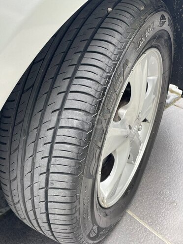 Hyundai Accent-5