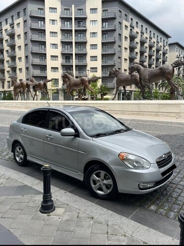 Hyundai Accent-3