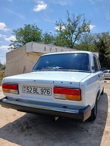 LADA (VAZ) 2107-2