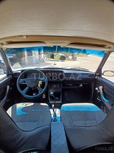 LADA (VAZ) 2107-4