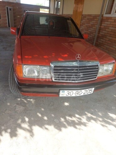 Mercedes 190-1
