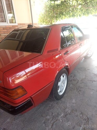 Mercedes 190-5