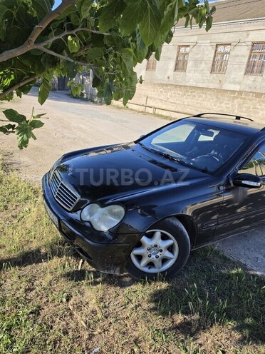 Mercedes C 200-1