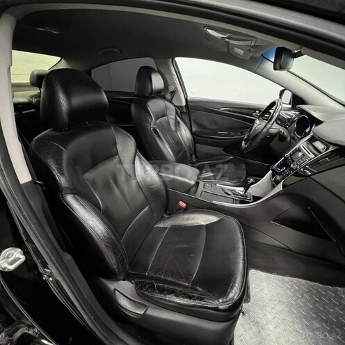 Hyundai Sonata-8