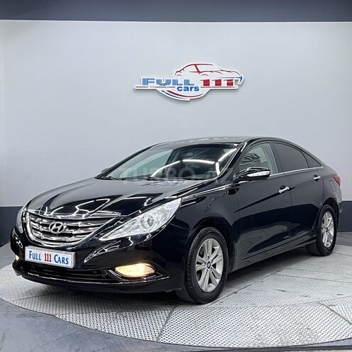 Hyundai Sonata-4