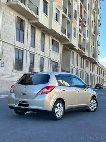 Nissan Tiida-6