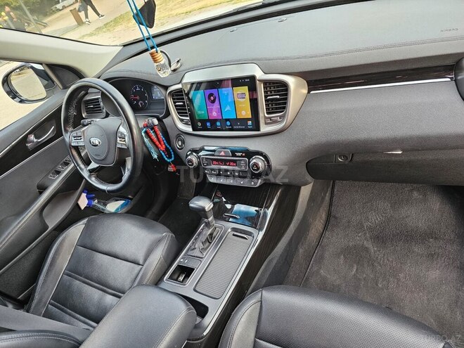 Kia Sorento-8