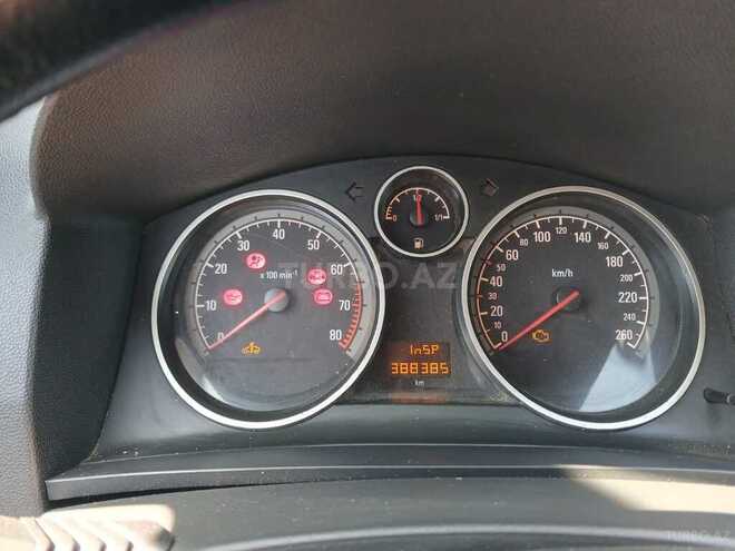Opel Zafira-5