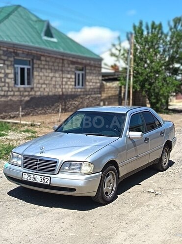 Mercedes C 180-2