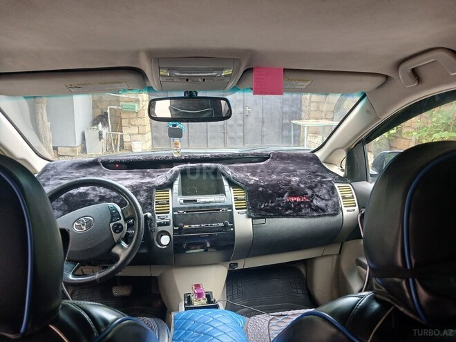 Toyota Prius-3