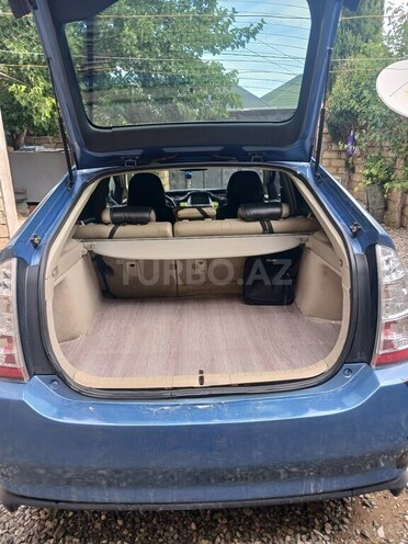 Toyota Prius-4