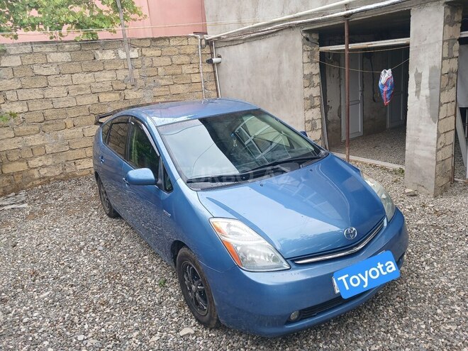Toyota Prius-5