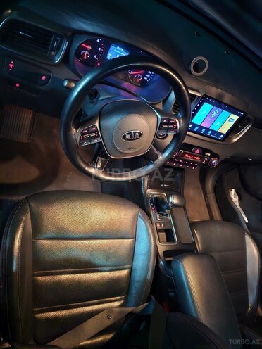 Kia Sorento-9