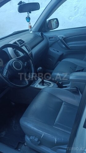 Toyota RAV4-7