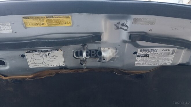 Toyota RAV4-19
