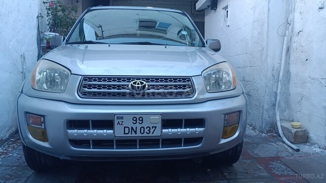 Toyota RAV4-1