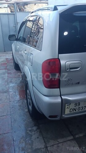Toyota RAV4-6