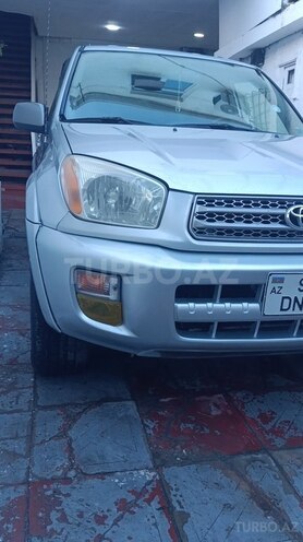 Toyota RAV4-4