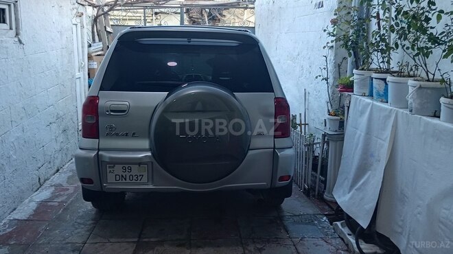 Toyota RAV4-2