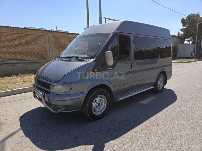 Ford Transit-4