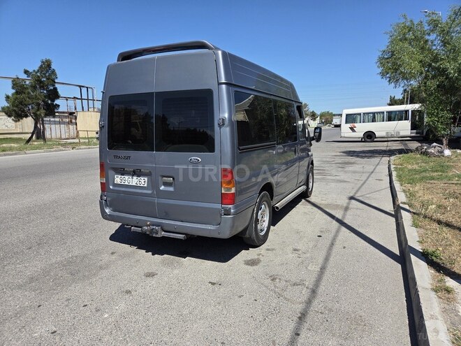 Ford Transit-3