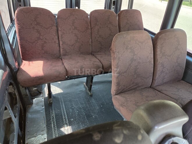 Ford Transit-15