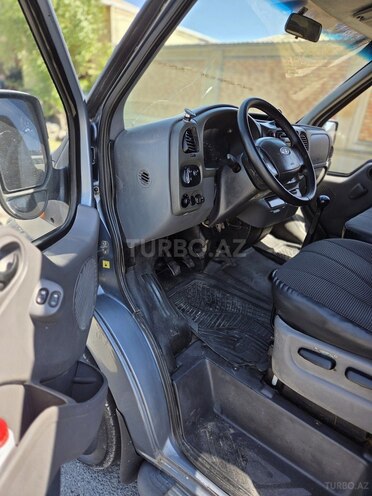 Ford Transit-10