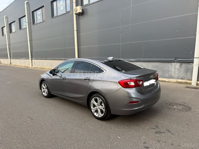 Chevrolet Cruze-20