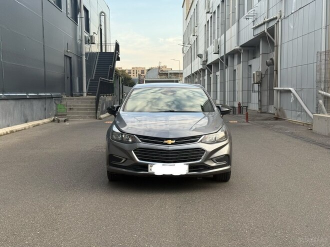 Chevrolet Cruze-1