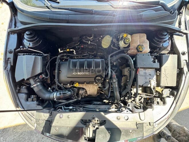 Chevrolet Cruze-14